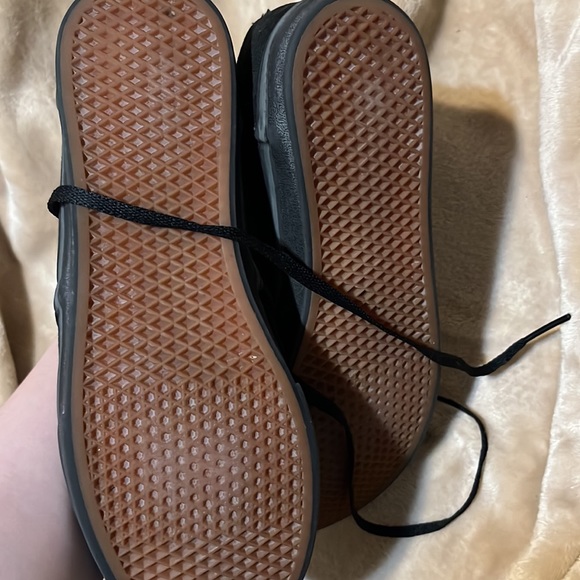 vans - Picture 3 of 3